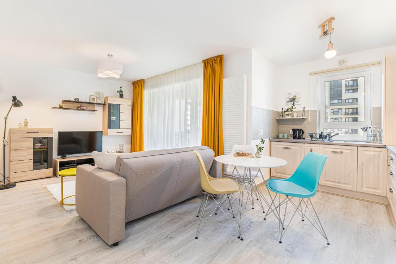 Rentforcomfort Apartment Ella 2 Brasov Exterior photo