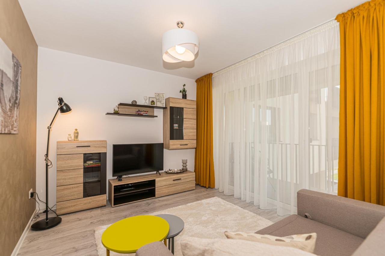 Rentforcomfort Apartment Ella 2 Brasov Exterior photo